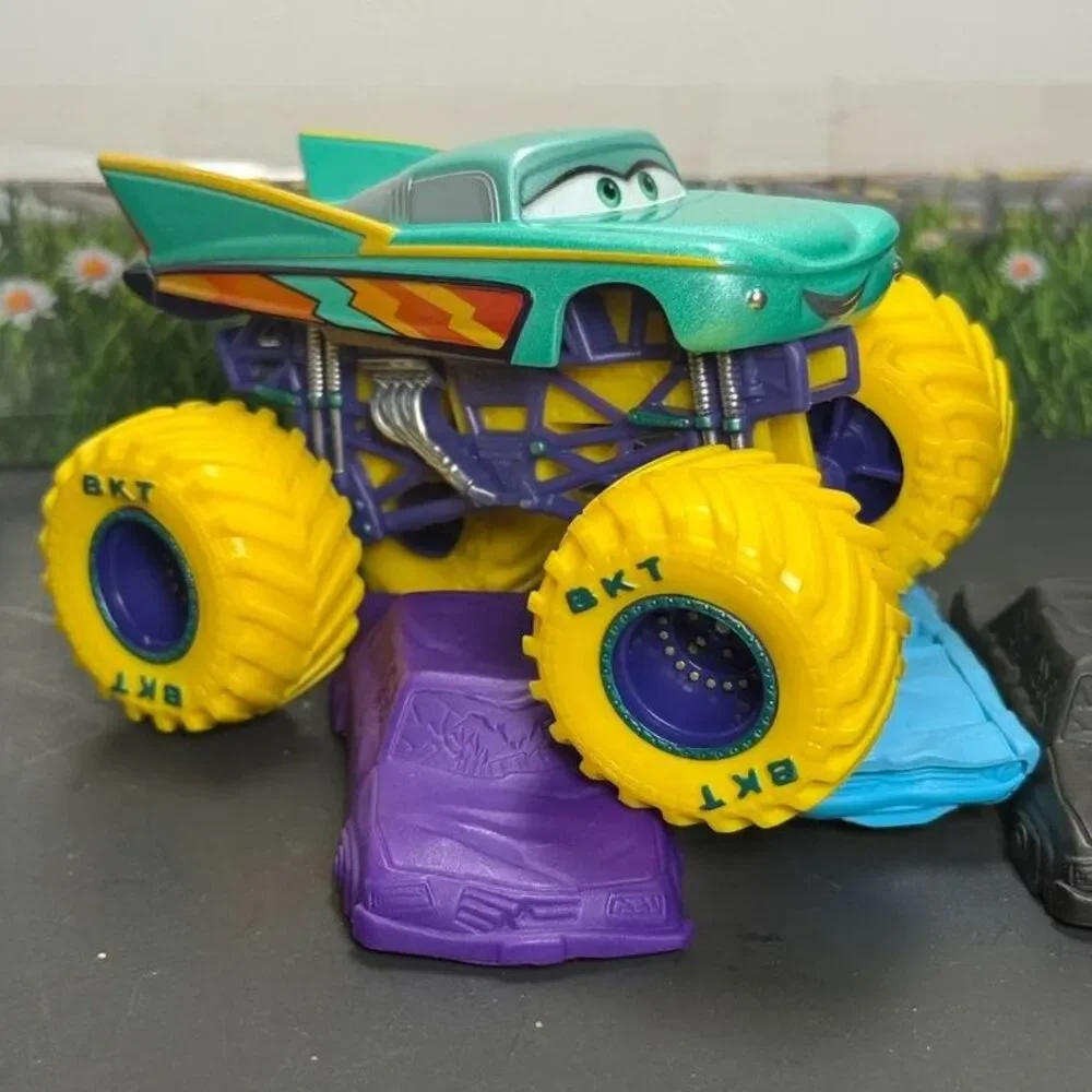 Disney Pixar Cars Custom Monster Truck RTC Flo 20th Anniversary 1:64 Monster Jam